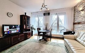 Saska Kepa Apartment